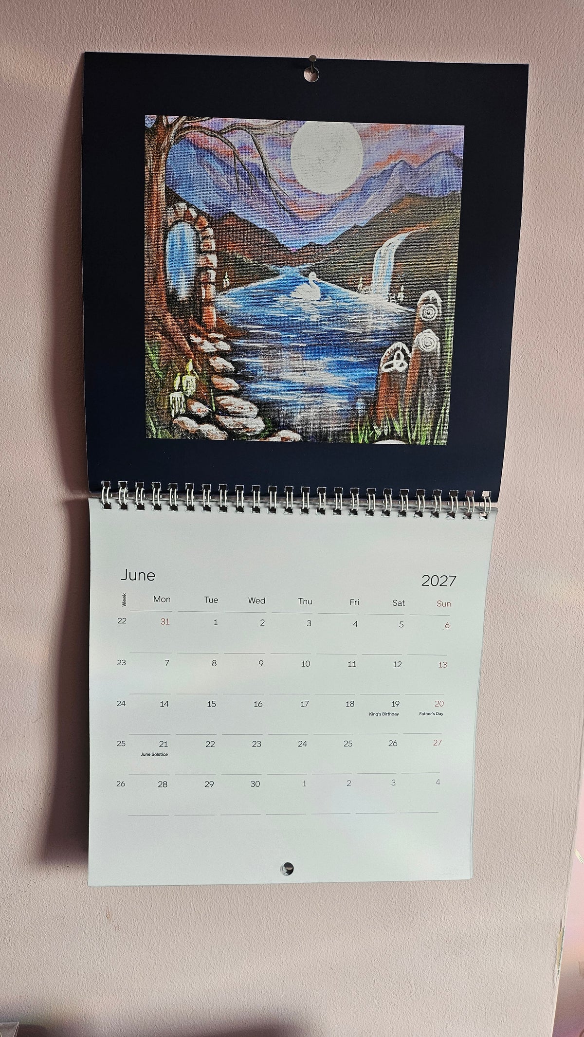 2027 Calendar - Find the Spiral